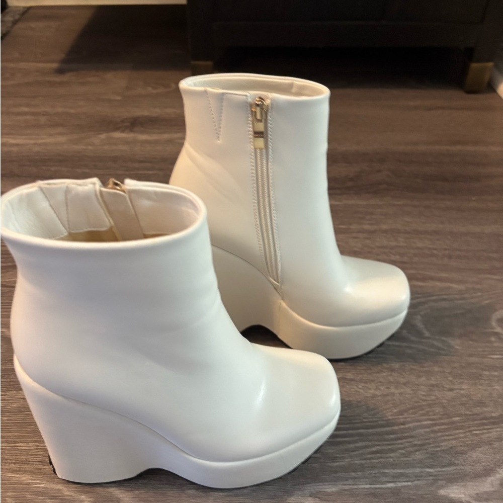 ABBA Concert Elegant White Platform Ankle Boots